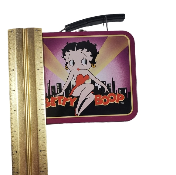 Vintage 1997 Betty Boop Mini Lunch Box Tin Collectible Display 5.5"X4.5"X2.25" - Picture 11 of 12